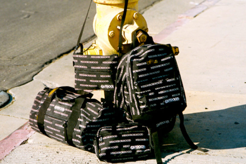 ネイバーフッド×アウトドアプロダクツの初コラボは、都会派バッグが勢揃い。