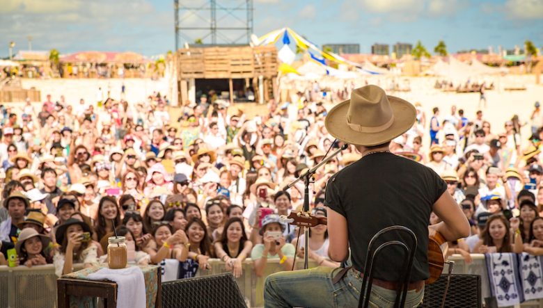 CORONA SUNSETS FESTIVAL が豪華メンバーを揃えて沖縄で開催！
