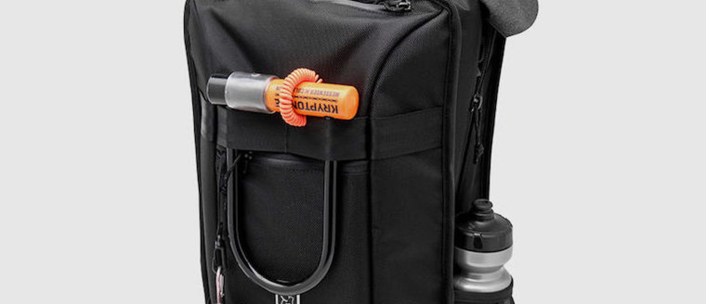 自転車通勤の強い味方！ CHROMEのハイスペックすぎるビジネスシーン