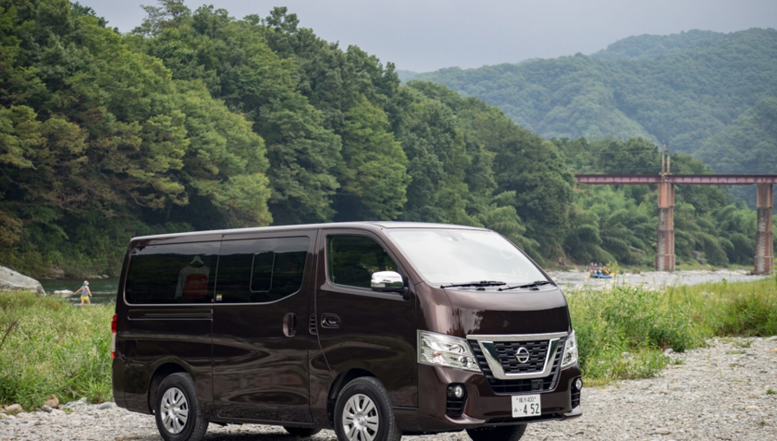 日産「NV350キャラバン」がアウトドア好きの大人たちに人気な理由とは 
