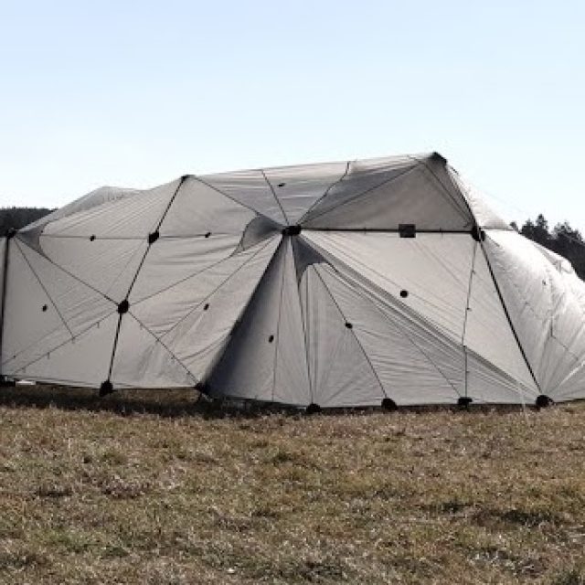 好きな形に建てられるテント!? 気鋭の国産ブランド「FIELD RECORD