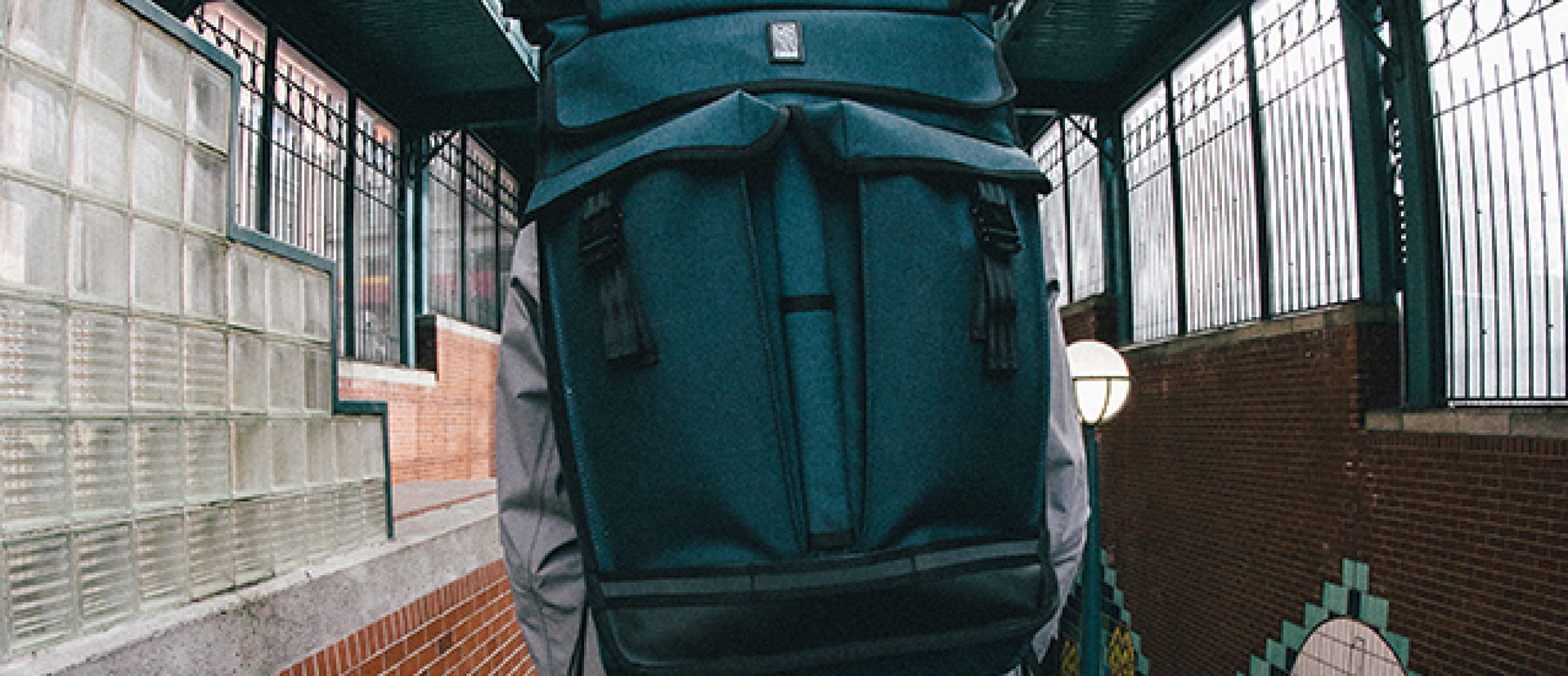 チャリ系バッグの雄、CHROMEの伝説的名作がアップデートされ限定復刻