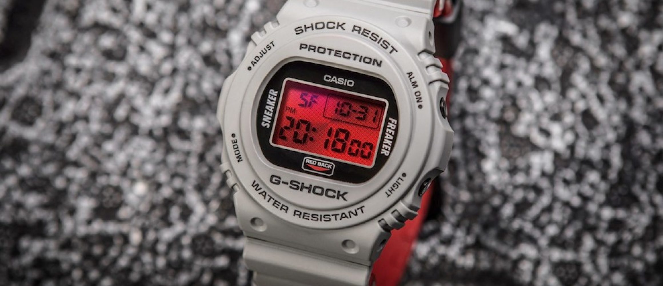 腕時計(デジタル)G-SHOCK DW-5700SF-1JR コラボレーションモデル