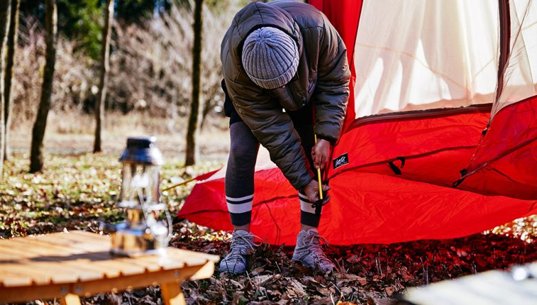 薪ストーブと芸術的テントと。フォレスターと行く、オトコの冬キャンプ。