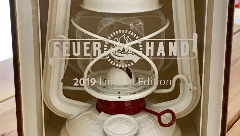 フュアハンドランタン日本限定モデル発売。ホワイト×レッドの“日の丸”モチーフ。