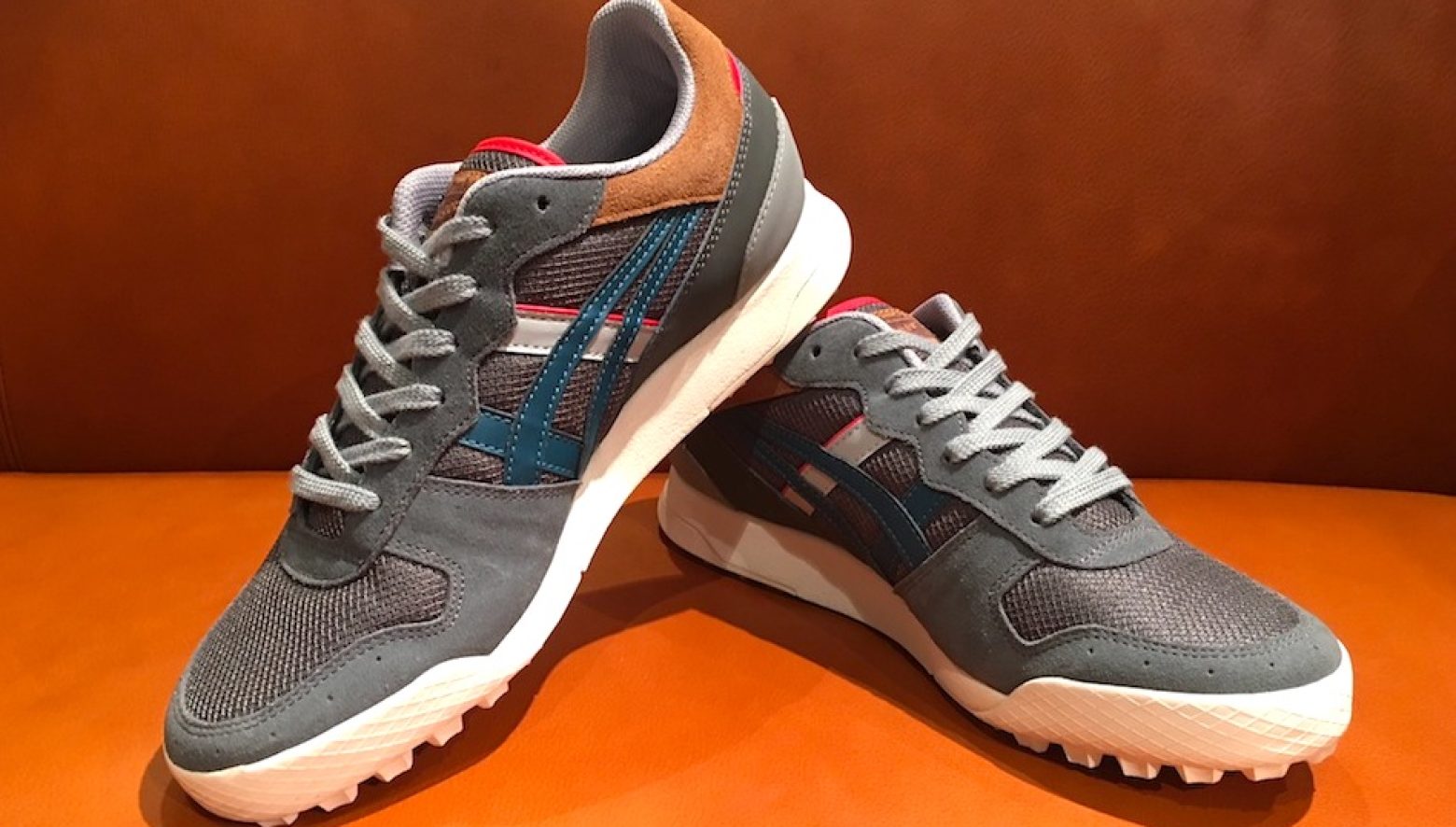 オニツカタイガー史に残る名トレランシューズを踏襲した、先端デザイン