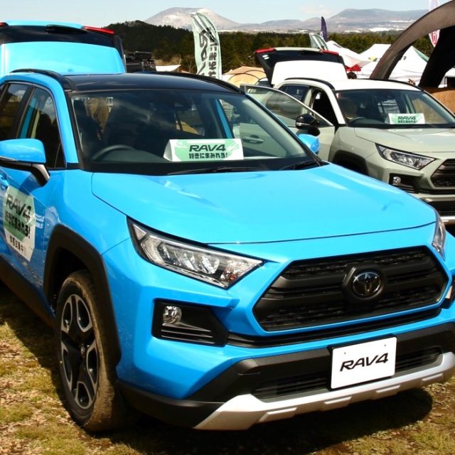 新型トヨタRAV4を体感！ 気になるインテリアも徹底チェック！@GO OUT JAMBOREE 2019