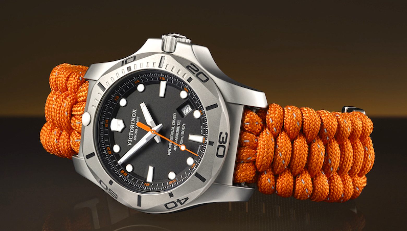 ビクトリノックスのダイバーズウォッチに、夏に映える新コレクション