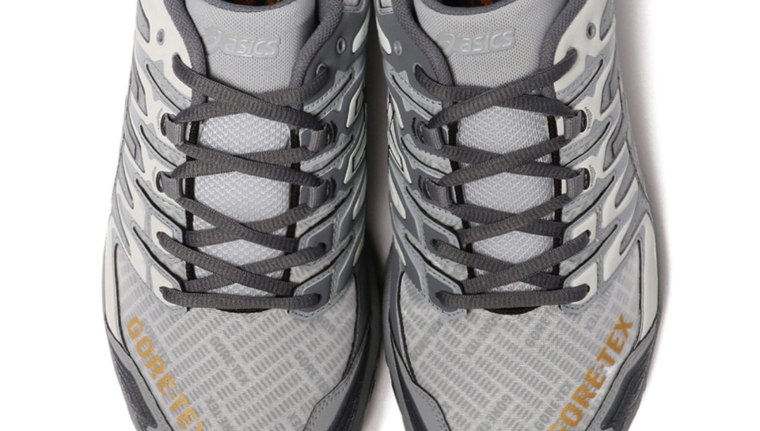 アシックスの名作トレランシューズが防水に。ルックスまでGORE-TEX仕様
