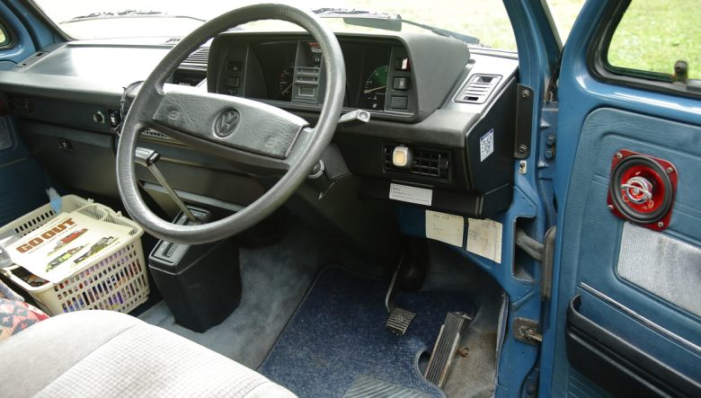 レトロなワンボックスを遊び車に特化（Volkswage／Vanagon T3）