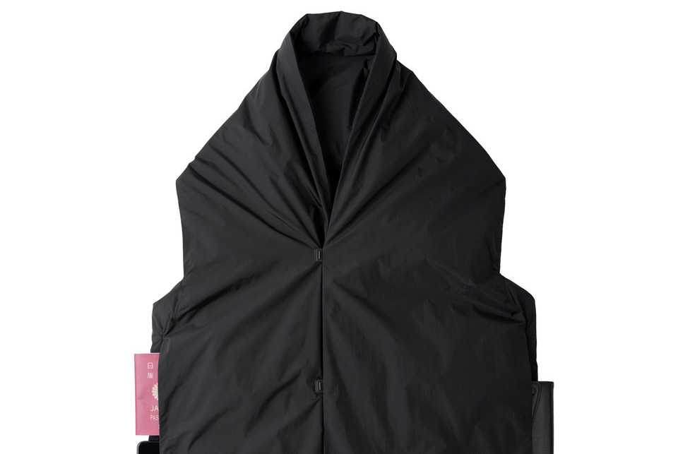 斬新なシルエットと軽量性が鍵。一味違う、テアトラのダウンベスト