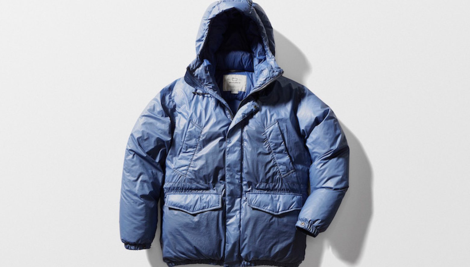 ウールリッチの代表作がより都会顔に。染色で魅せる、高スペックダウン