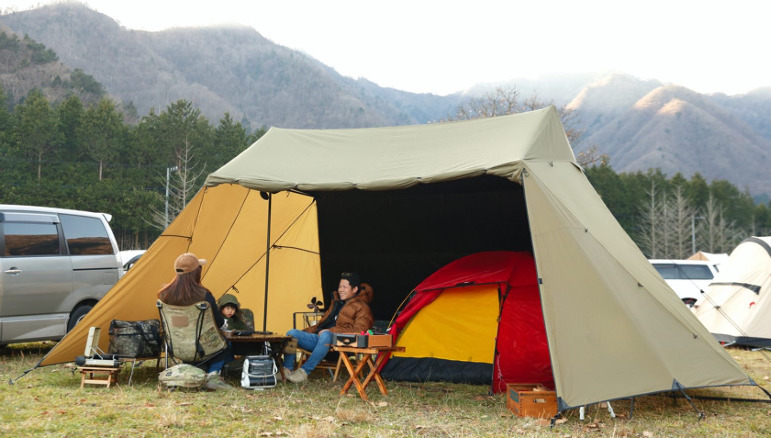 ハイスペックの幕が主役。シンプルでも目を引くカンガルースタイル。-GO OUT CAMP冬 2019- | アウトドアファッションのGO OUT