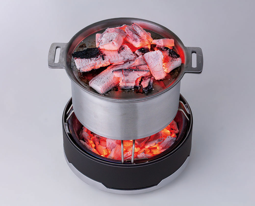 肉厚ステンレスで冷めにくい！ SOTOの新型鍋は、多人数キャンプで活躍