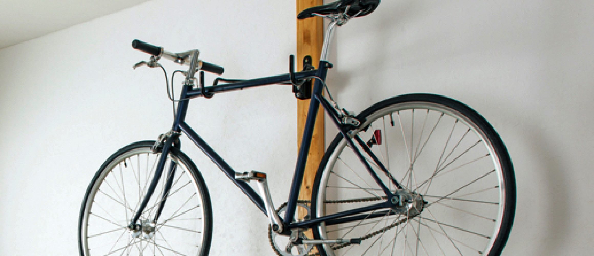 自転車やテレビの壁掛けが簡単にd I Y できる 強力なブラケットが登場 アウトドアファッションのgo Out