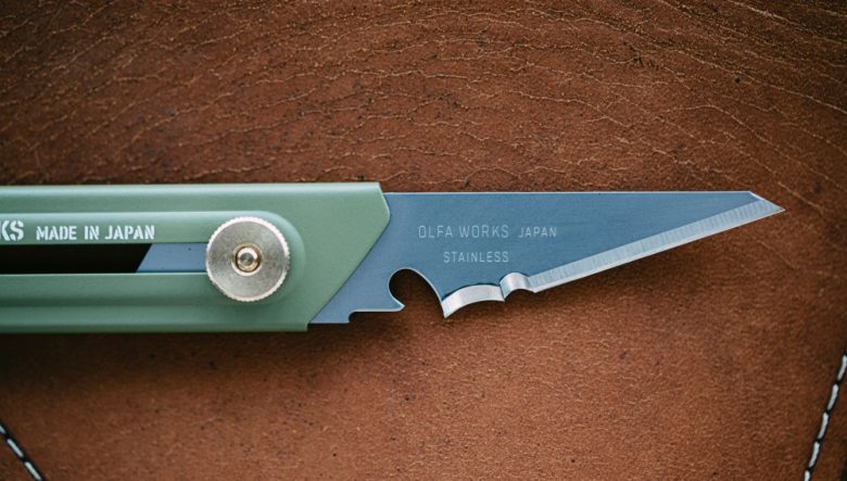 うわさのカッター型アウトドアナイフを試してみた。オルファワークスの替刃式ナイフは実際使えるのか？