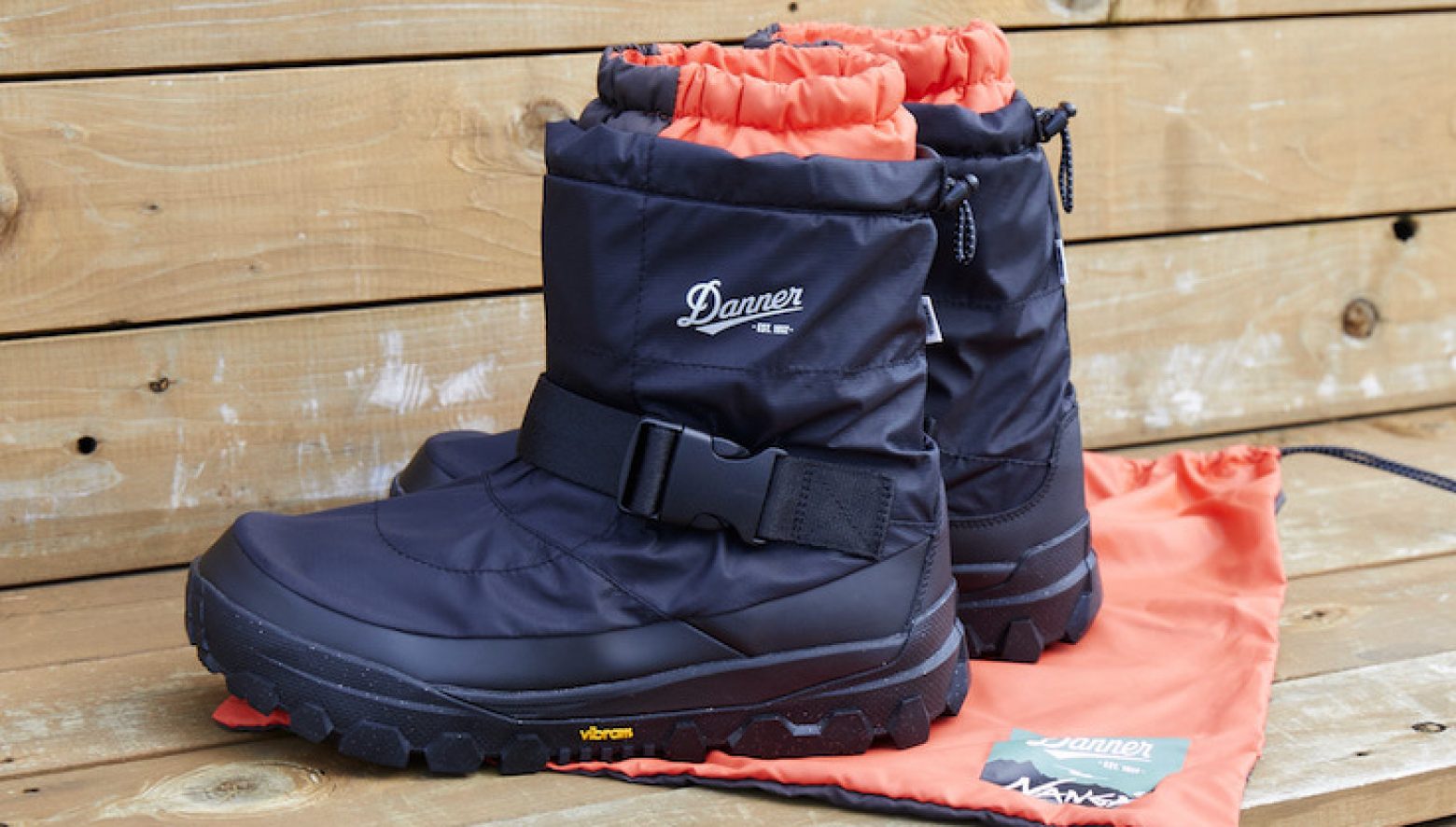 ダナー　デッキブーツ 1足で2度美味しい、ダナー×ナンガのコラボブーツ第二弾！ 寝袋
