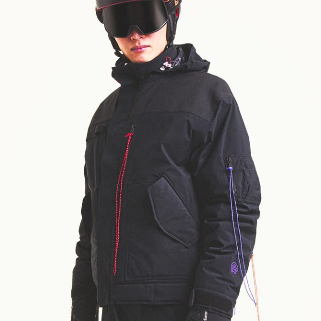 Peak Performance スキージャケット RECCO搭載 高機能 ピークパフォーマンスが放つスキーJKT。高機能と裏腹なレトロポップな