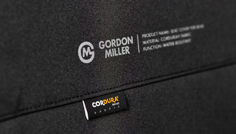 GORDON MILLERのプリントにCORDURA®のタグが奢られている。