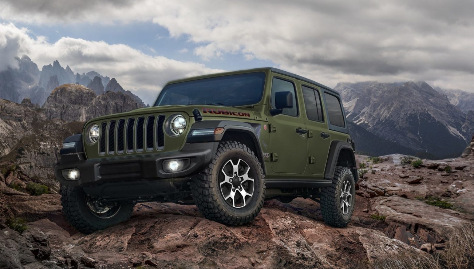 3連休はJeepのディーラーへ。非売ライトがもらえるサージグリーン