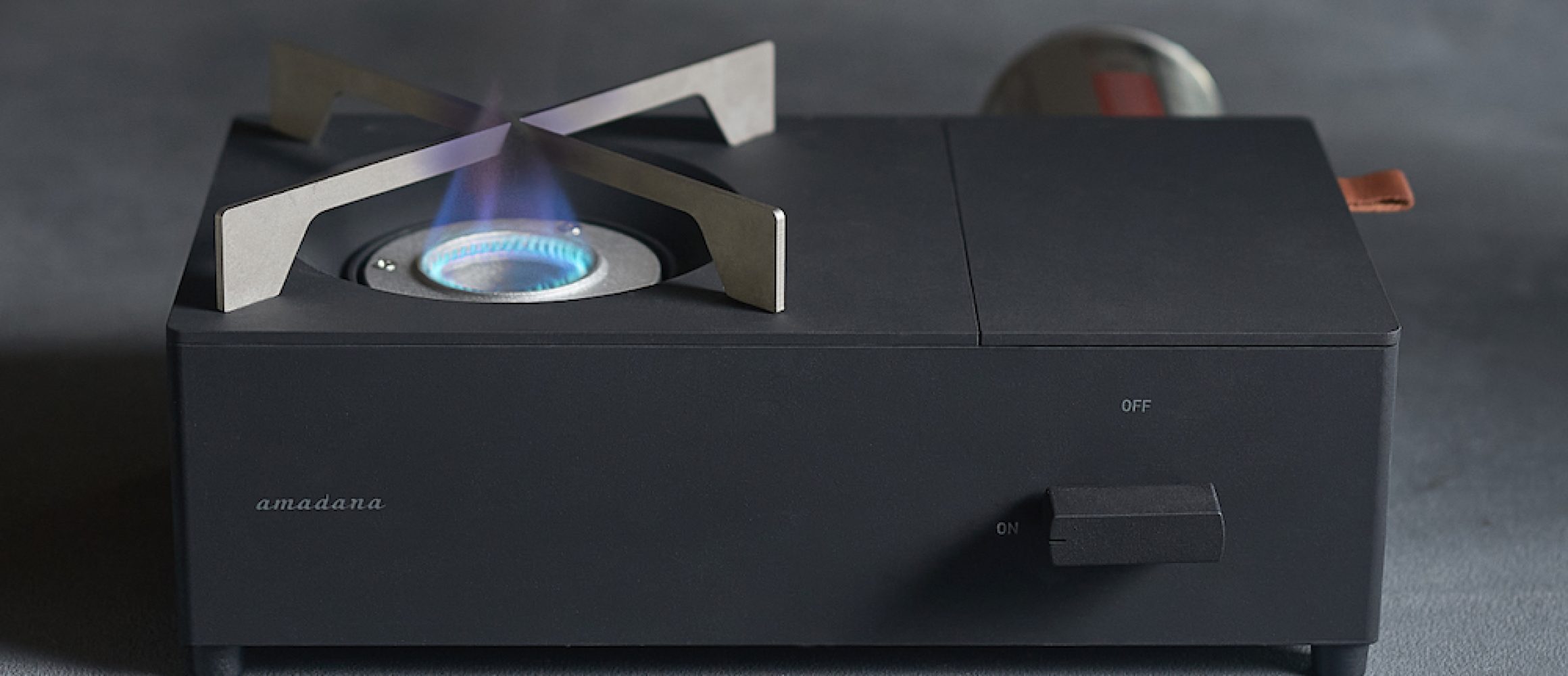 芸術的なカセットコンロが登場。堅牢ボディ×美デザインのソロ