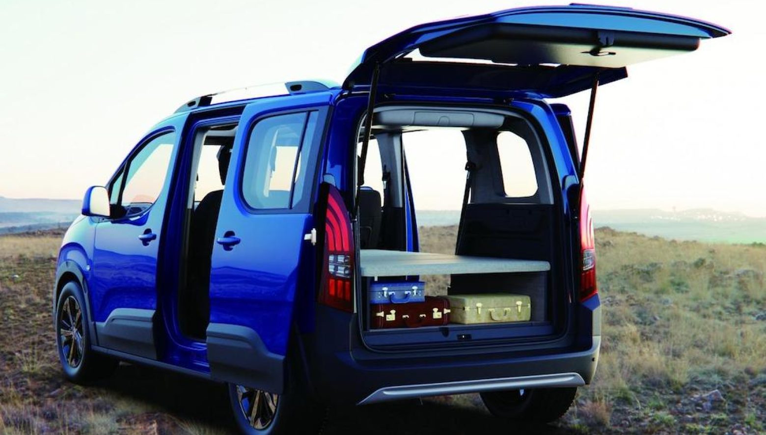 Peugeot_RIFTER_agre_bedkit_202