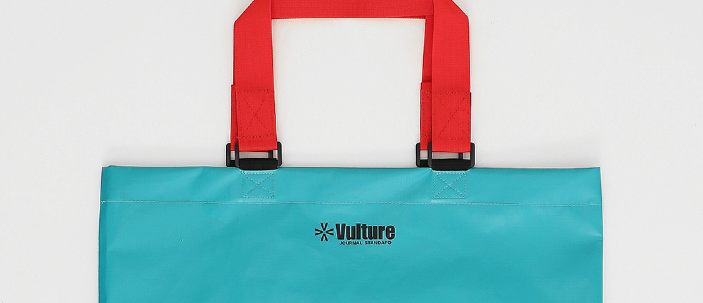 ZAB×Vultureの防水トートが、フィールドで大活躍の予感！ 70通りの