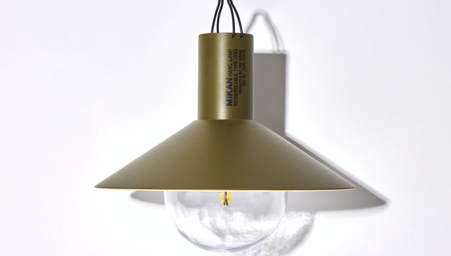 高コスパな人気LEDランタンを、アウトドア特化型にした絶品コラボ