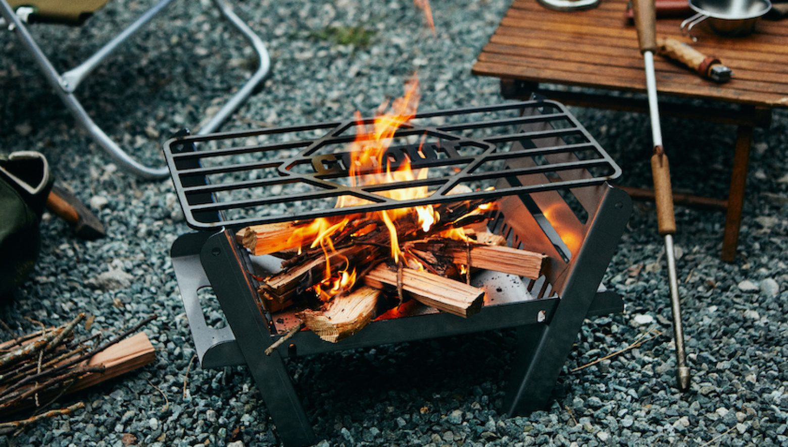 ソマビトxゴーアウト 焚き火サイドスタンド GO OUT 別注 SomAbito