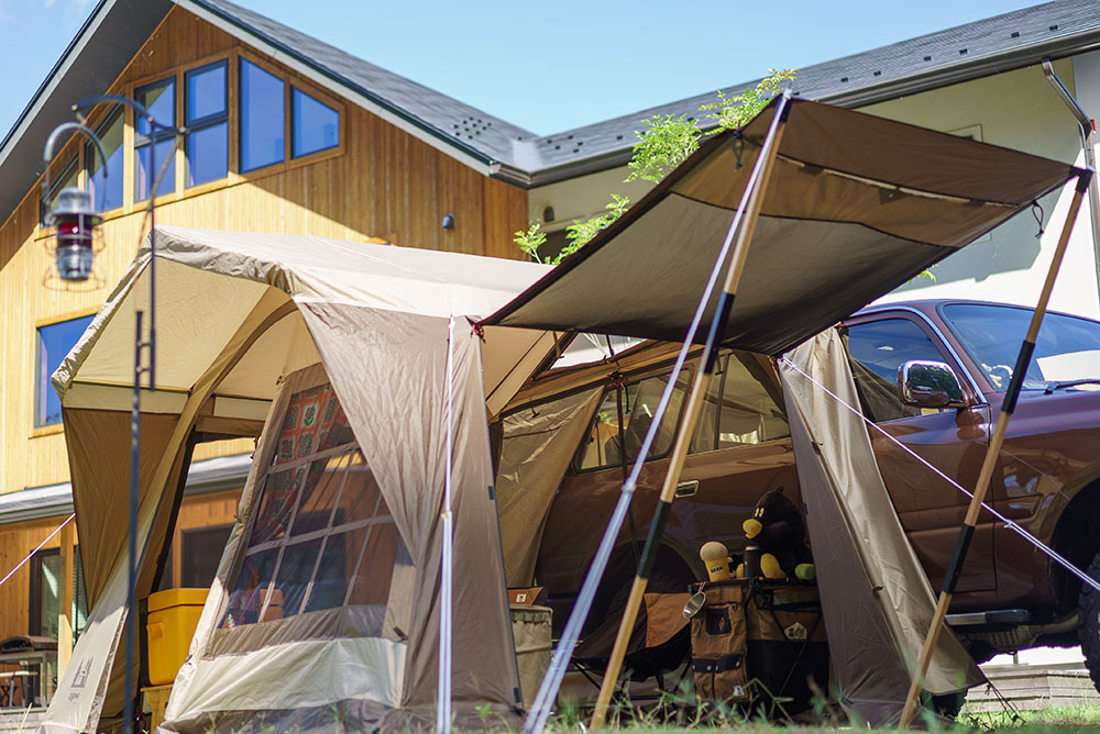 ロッジ型テント×カーサイドタープ。ogawaの魅力を凝縮した新作テントに