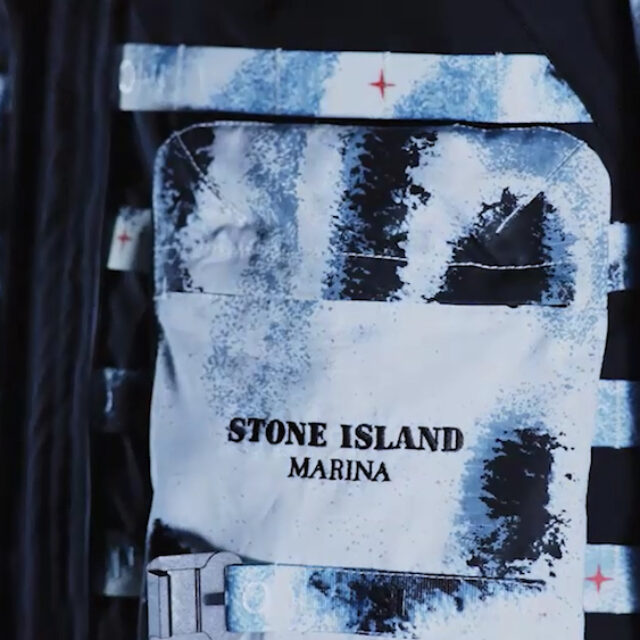 ストーンアイランドが放つ、バッグを接続できるゴアテックス採用