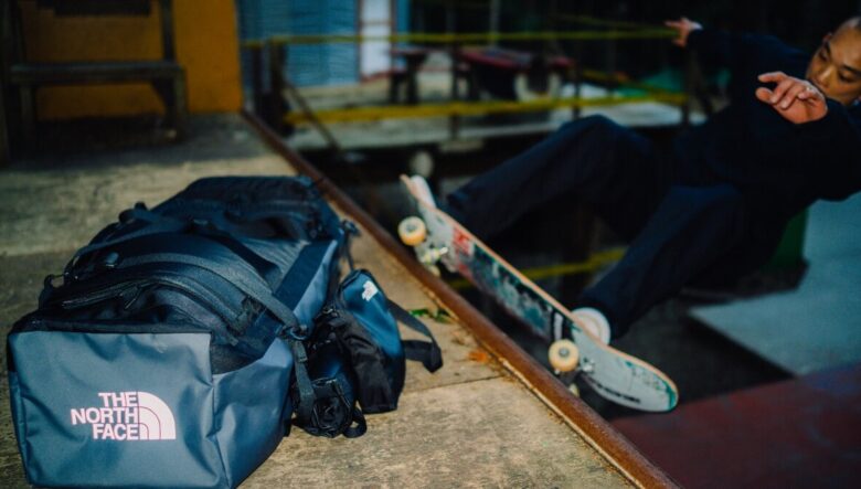 ザ・ノース・フェイスから、スケートボードの運搬に特化したバッグシリーズが登場！