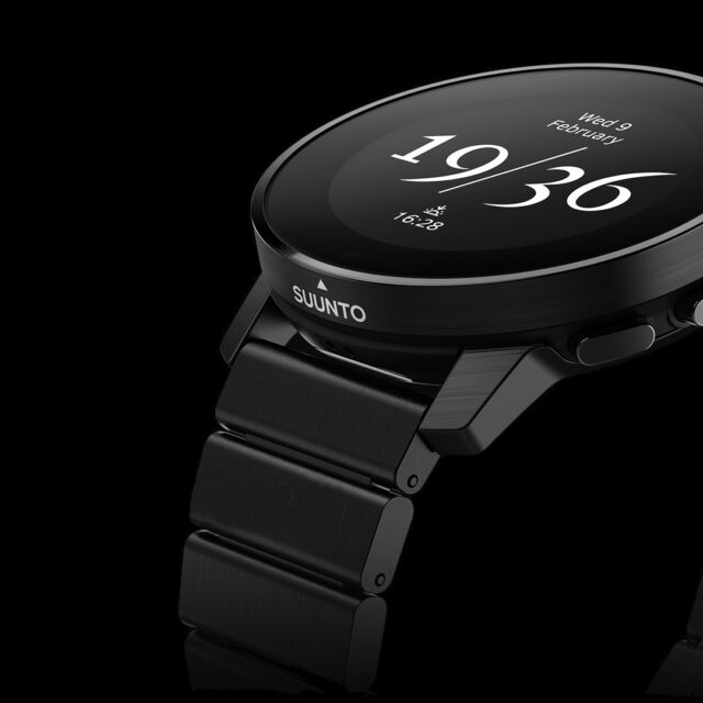 SUUNTO　スント　スパルタン　ウルトラ　オールブラックチタニウム Amazon | SUUNTO SPARTAN ULTRA (スント スパルタン ウルトラ