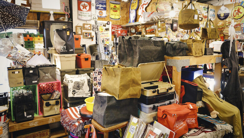 アメカジの街、上野でオトナが欲しいワークアイテムとスニーカーを掘る！【甲斐さんぽ 〜東京名店巡り〜】