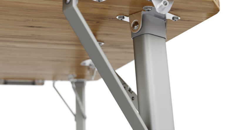 折り畳み脚で高さ調整可能な上質テーブルが、ドメティックから今夏リリース。