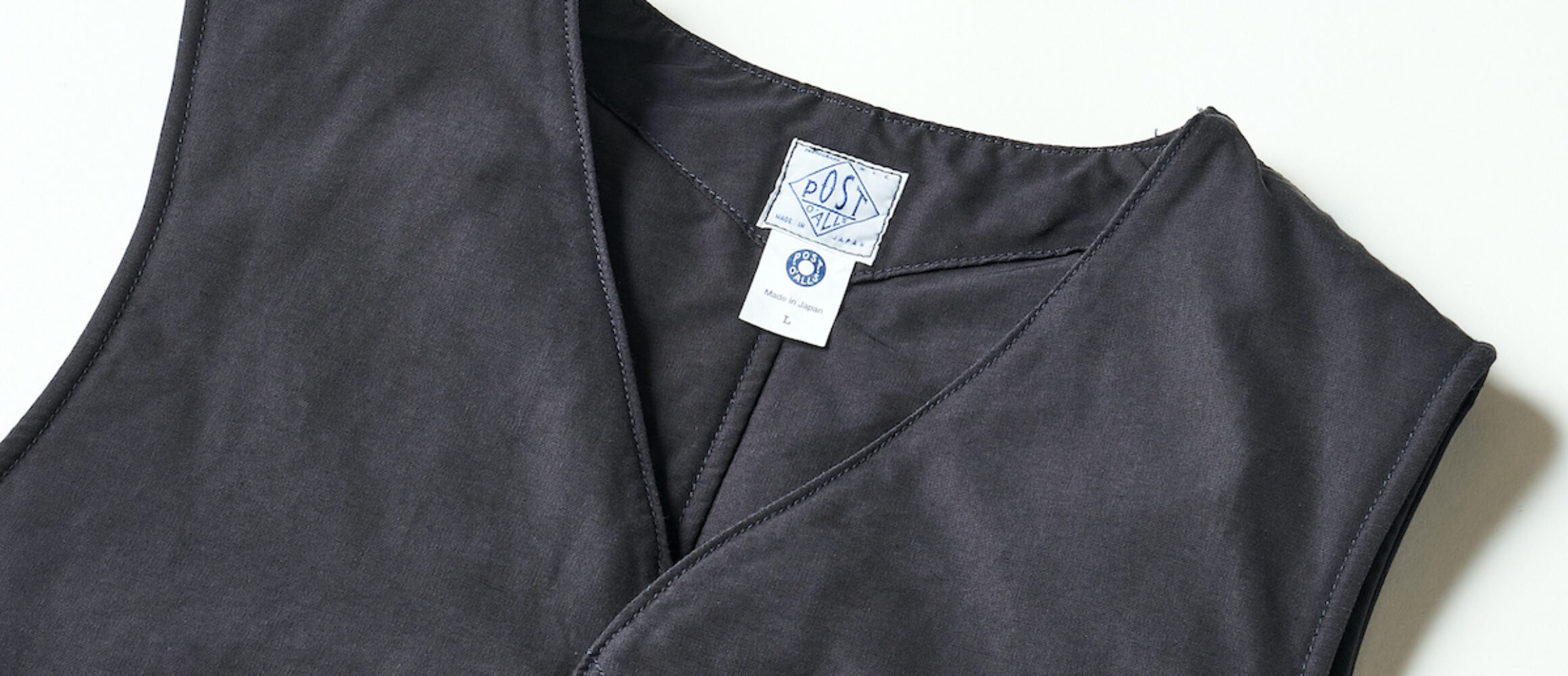 ポストオーバーオールズ ロイヤルトラベラー クリンクル タフタ S 新品未使用品 2023年で創立30周年を迎えるポストオーバーオールズから、最新