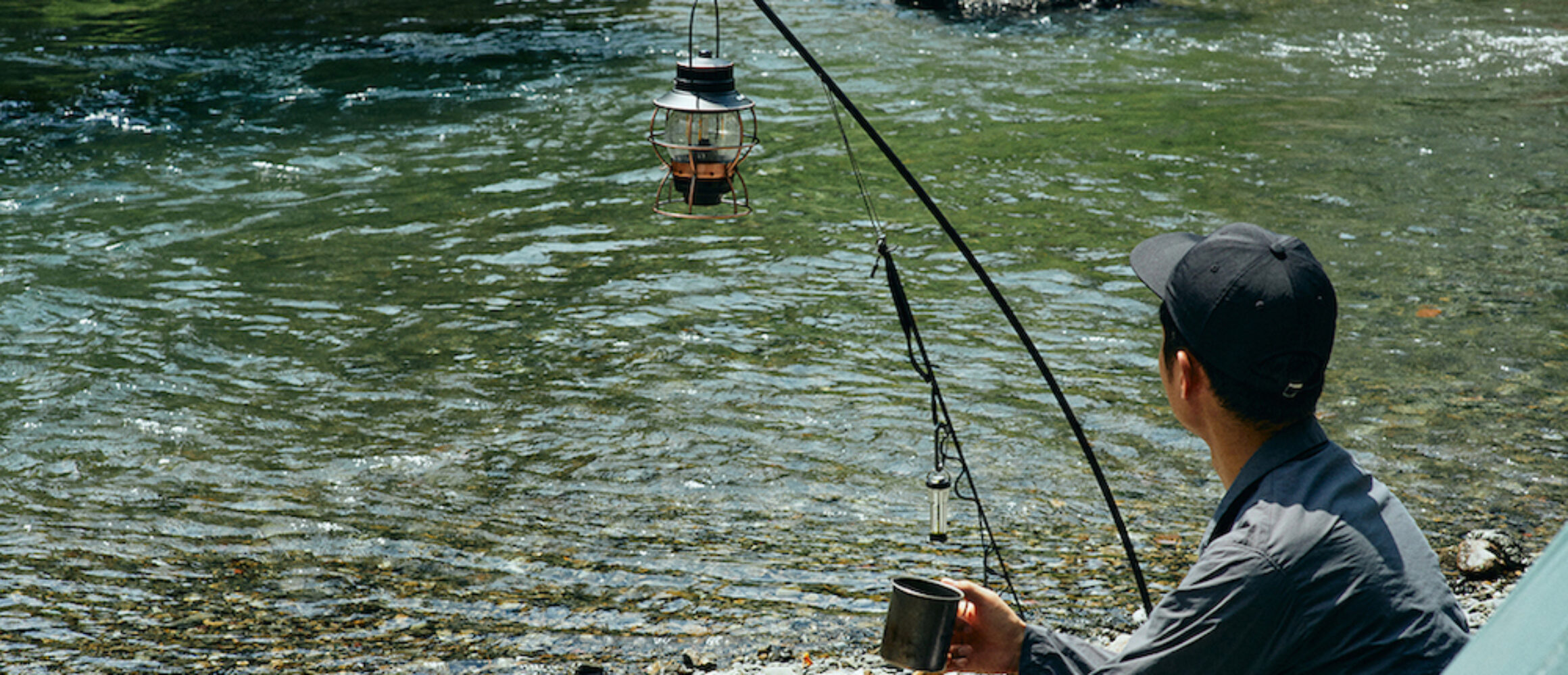 トウキョウクラフトから新作続々。ペグで立てる釣り竿風ランタン