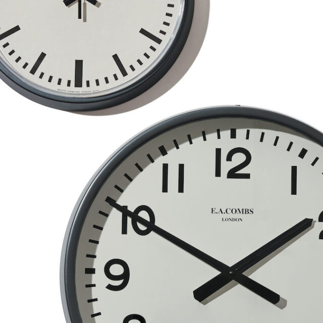 老舗英国メーカーとP.F.S.による、シンプルを極めたウォールクロック