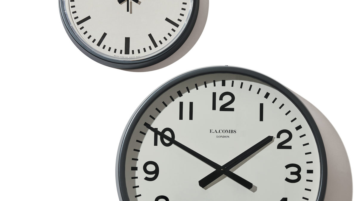 老舗英国メーカーとP.F.S.による、シンプルを極めたウォール