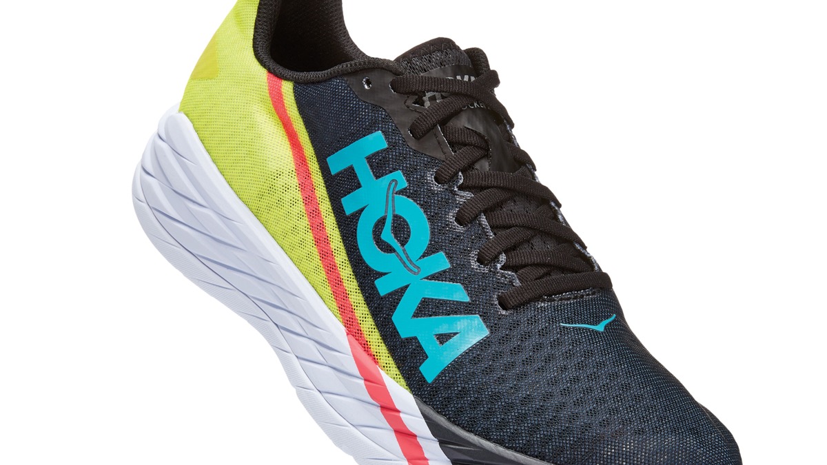 HOKAの人気シューズに、存在感抜群の限定イエローカラー登場！ | GO