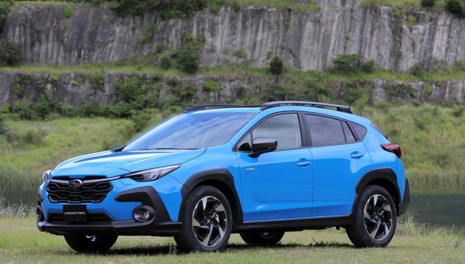 スバル・クロストレック世界初公開！広角単眼カメラを追加した最新アイ