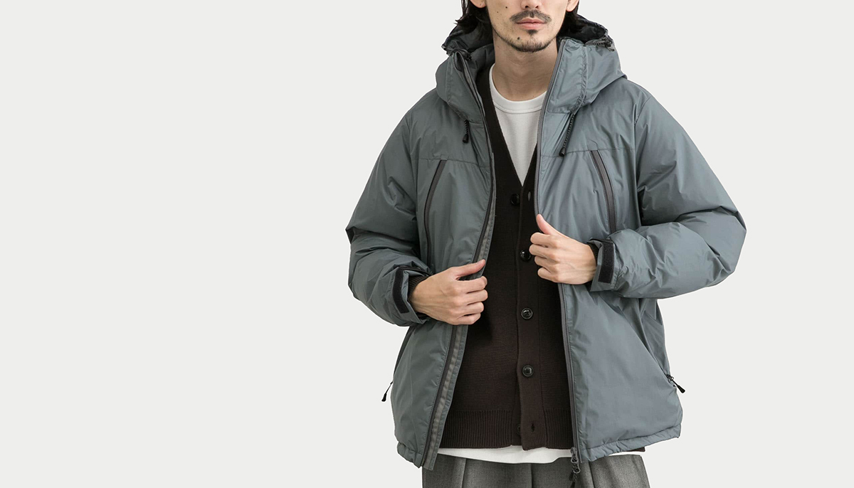 ナンガ × アーバンリサーチより、マルチ機能な素材とエコダウンを採用