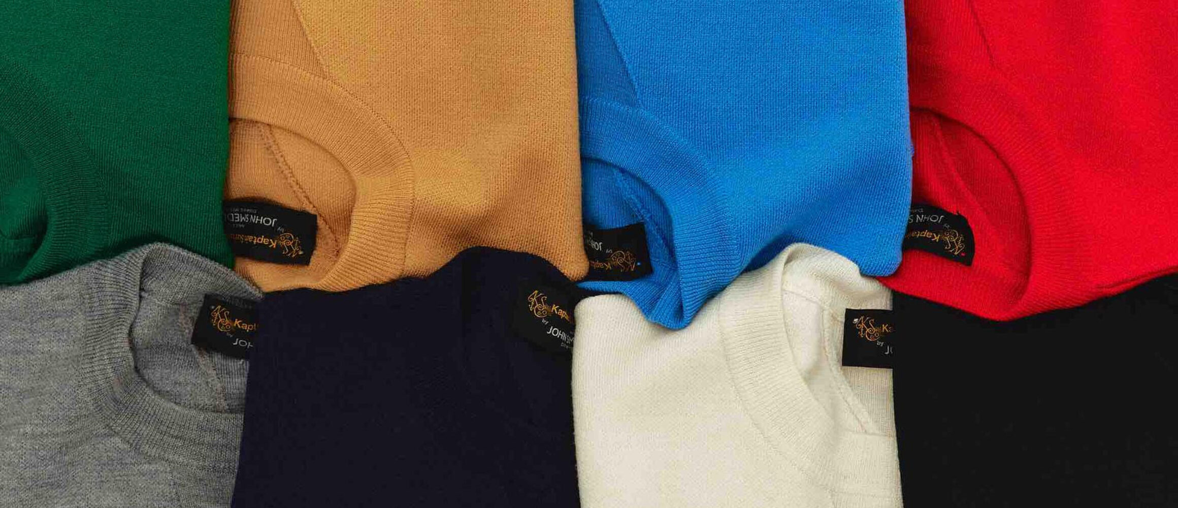 キャプテンサンシャイン × ジョン スメドレーによる人気のコラボニット