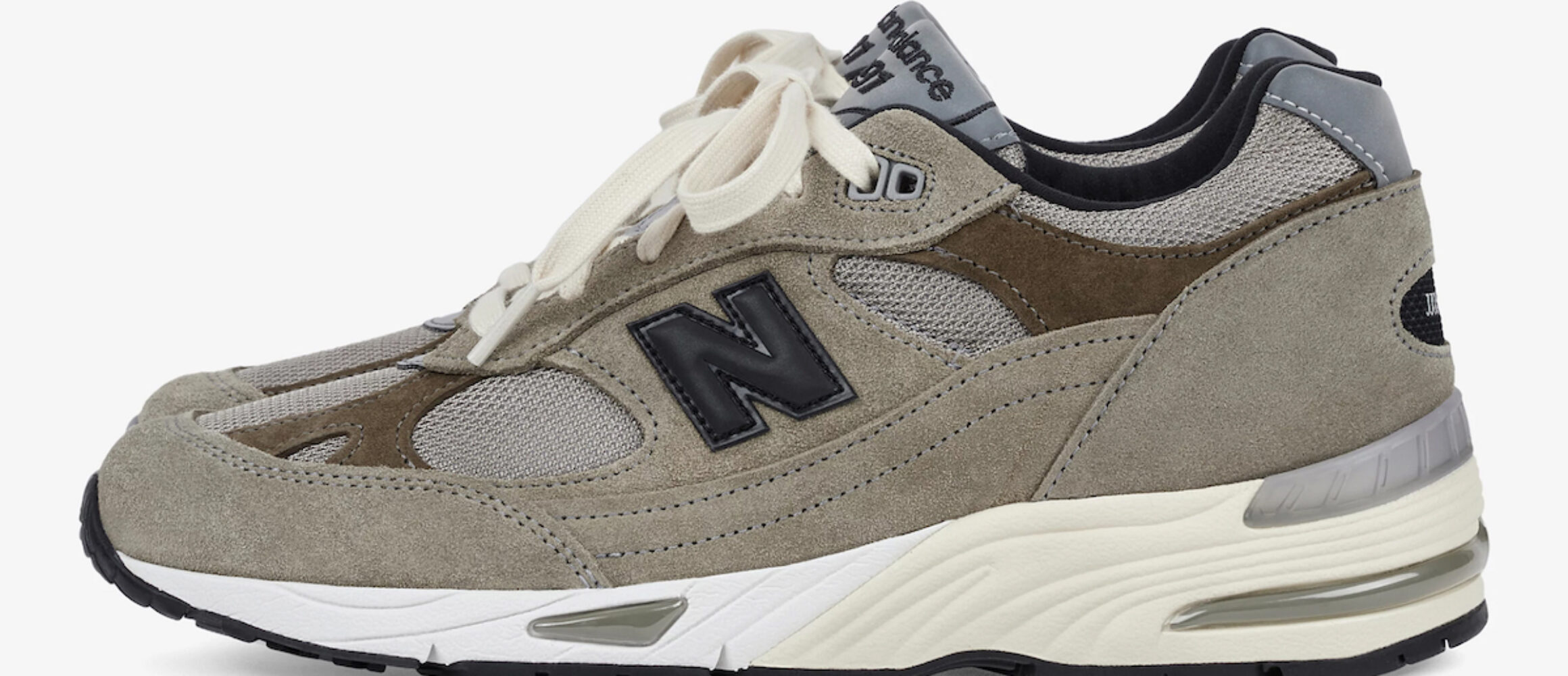 JJJJoundが、ニューバランスの名作スニーカー991を上質素材でアレンジ