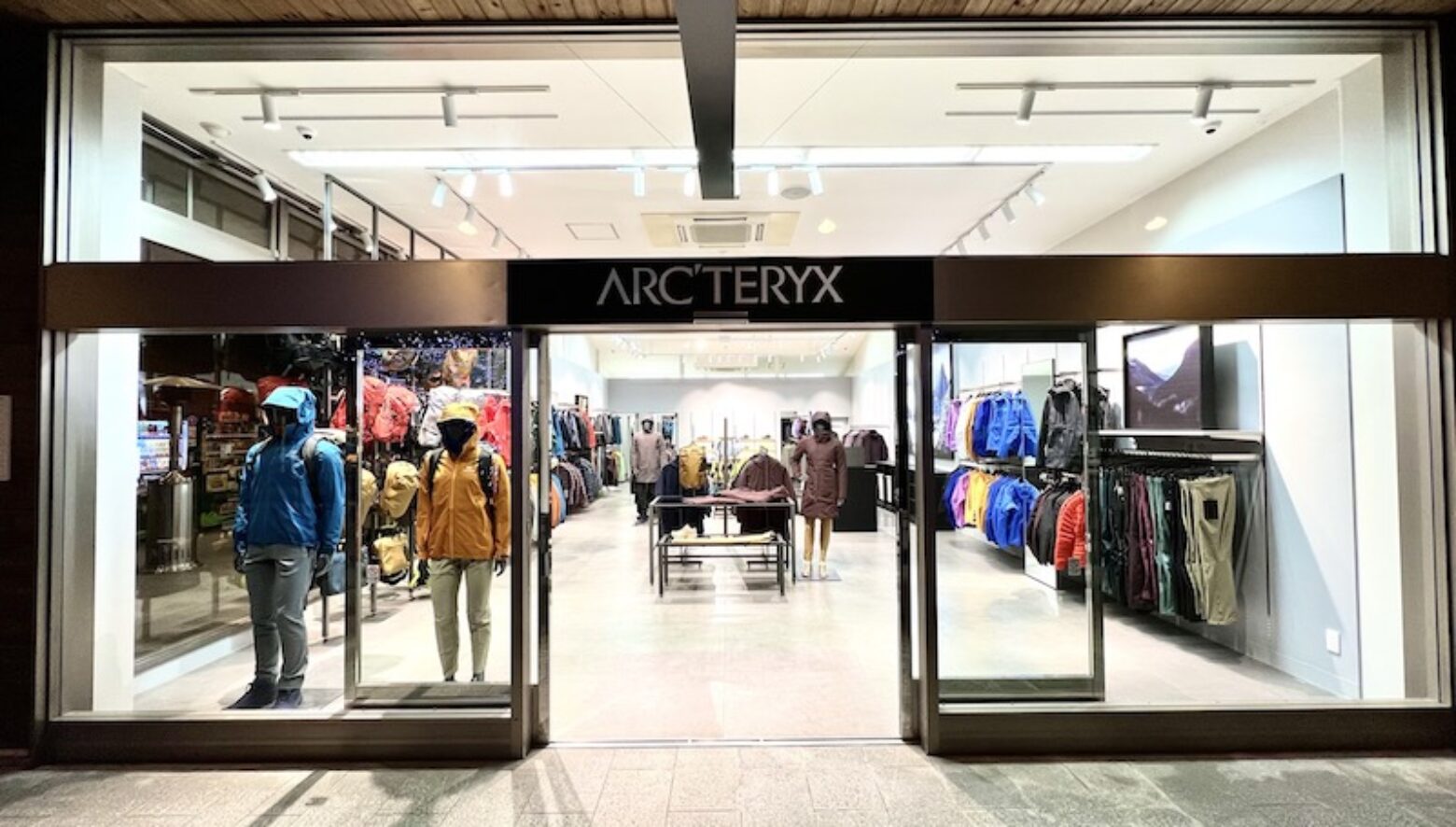 アークテリクス 軽井沢・プリンスショッピングプラザ店が規模を拡大し