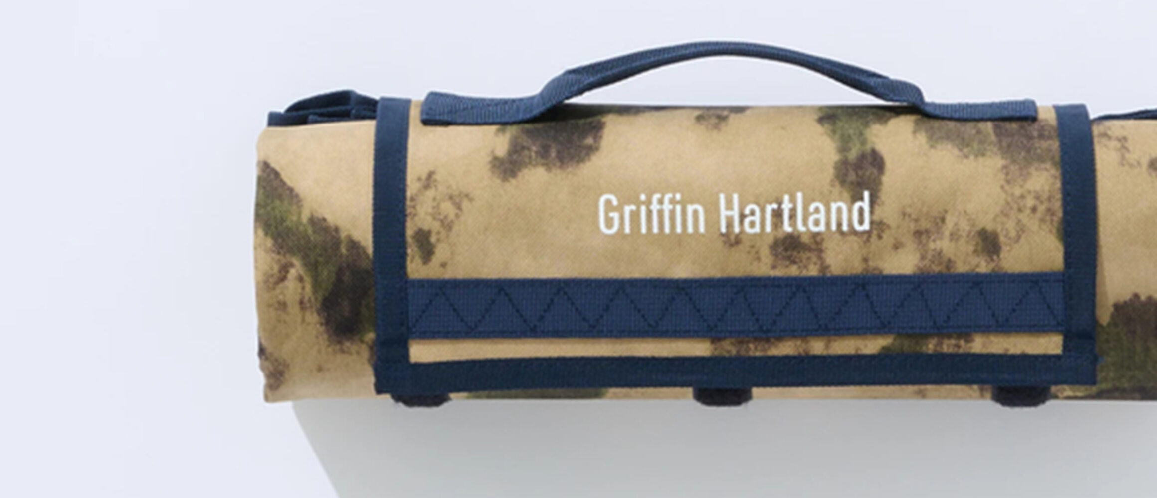 グリフィン ハートランドの新作グランドシートは、個性派カモ柄で