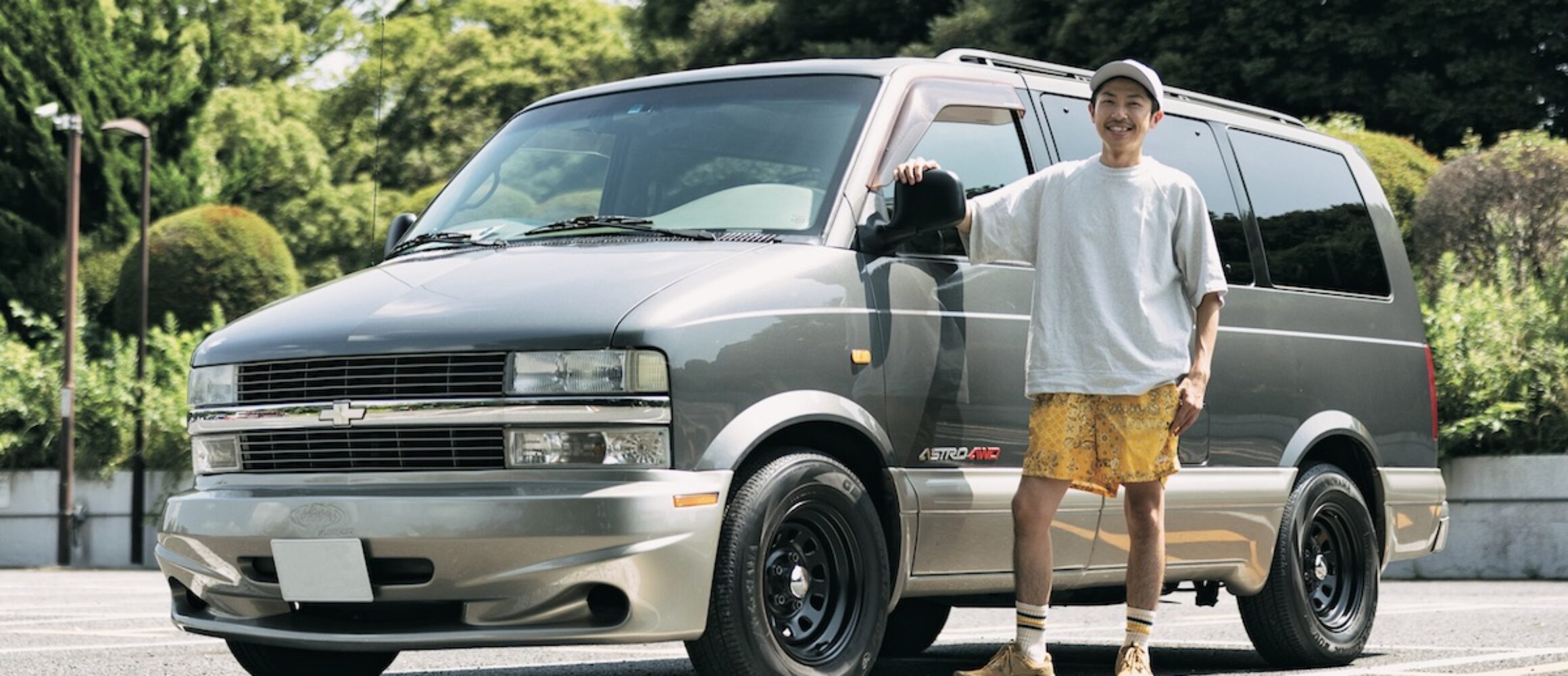 シボレーアストロ　プルバックカー　シルバー 憧れだったアメリカサイズのミニバンを、初めての愛車に。（'20