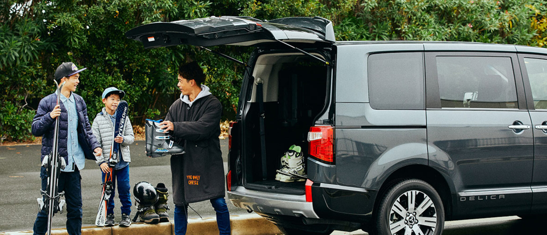 榎本様 多摩美術大学HP「企業の人事担当者・卒業生に聞く」で、当社