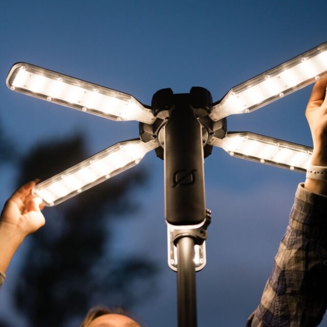 照射角度は自由自在！最大範囲90m範囲を照らす驚異的なゴールゼロの