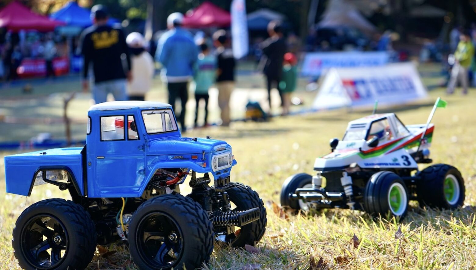 めくるめくラジコンの世界。キャンプ好きミレニアム世代が初めて触れて